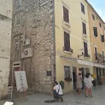 Agora Apartman *