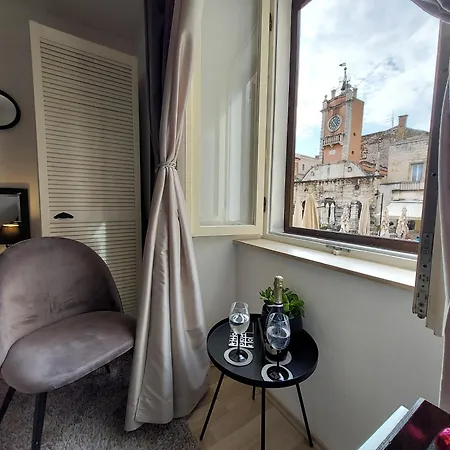 Agora Apartment *