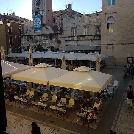Agora Apartment