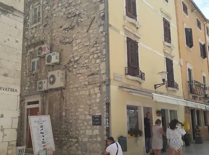Agora Apartmán *