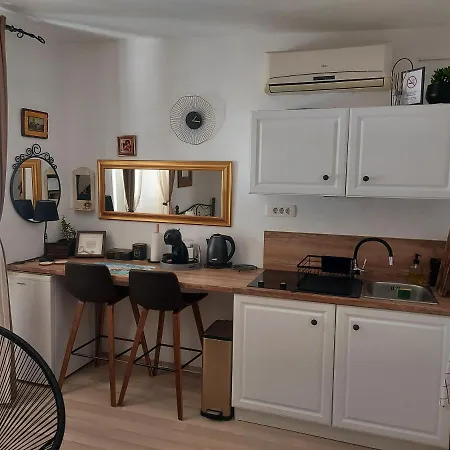 Agora شقة زادار