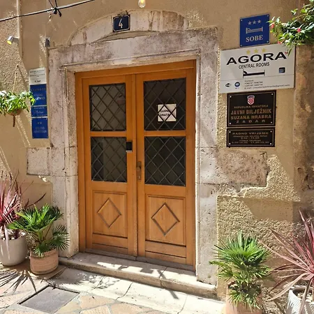 Agora * Ζαντάρ